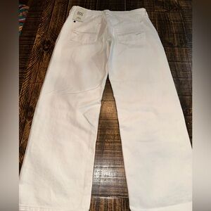 BDG size 31x32 NWT Kayla Lowrise Boyfriend Jeans